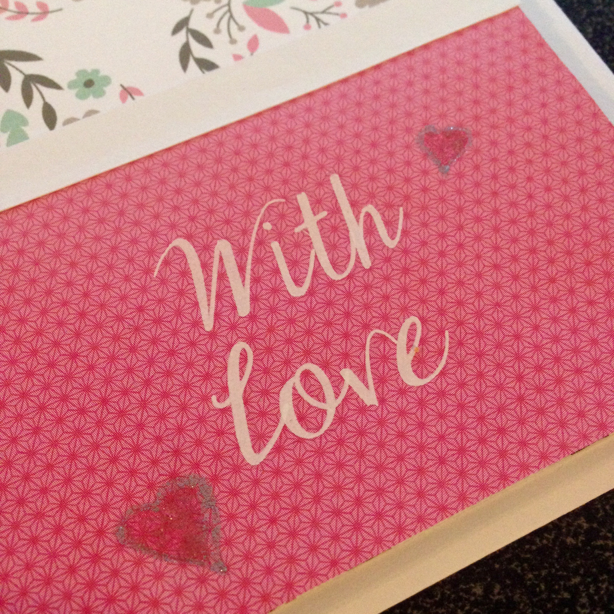 Détail carte anniversaire fait main With Love